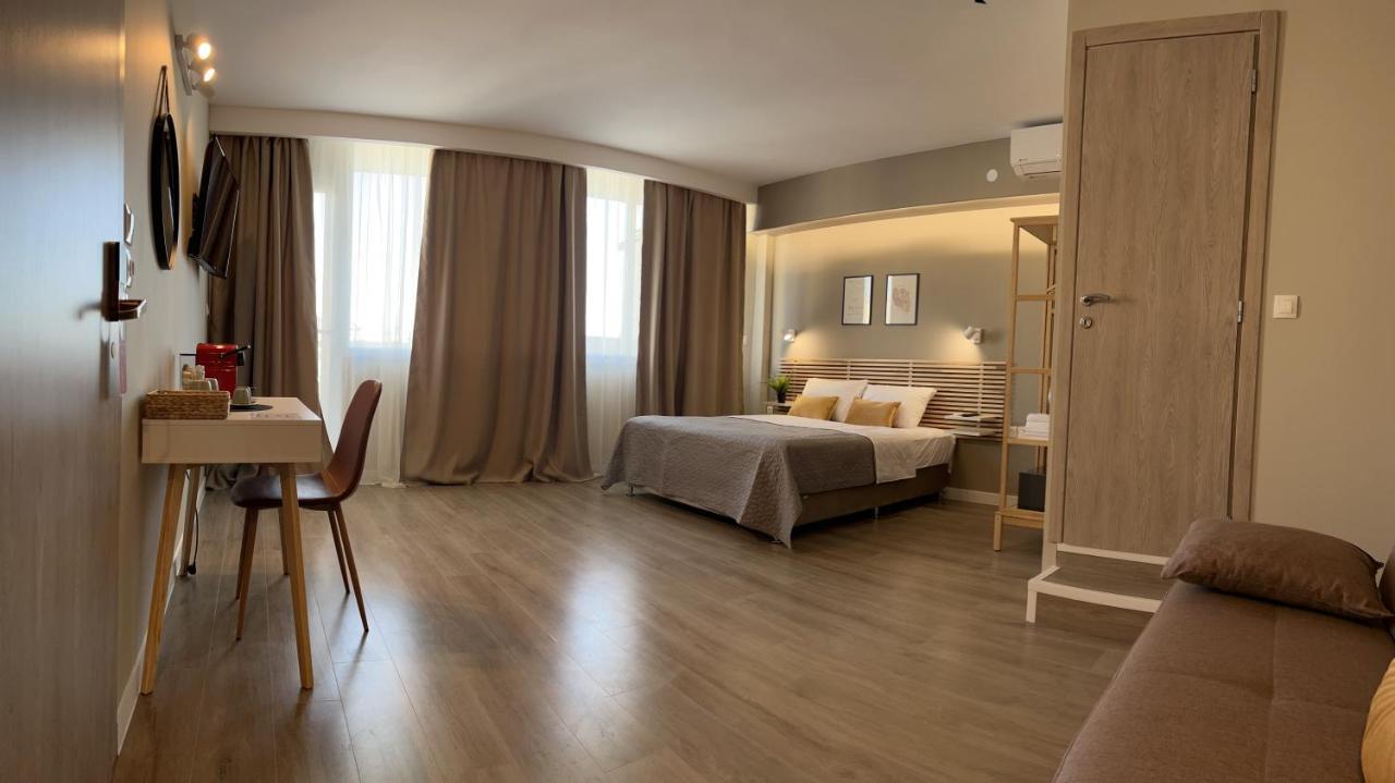 Luxor Premium Suites Aparthotel 3*